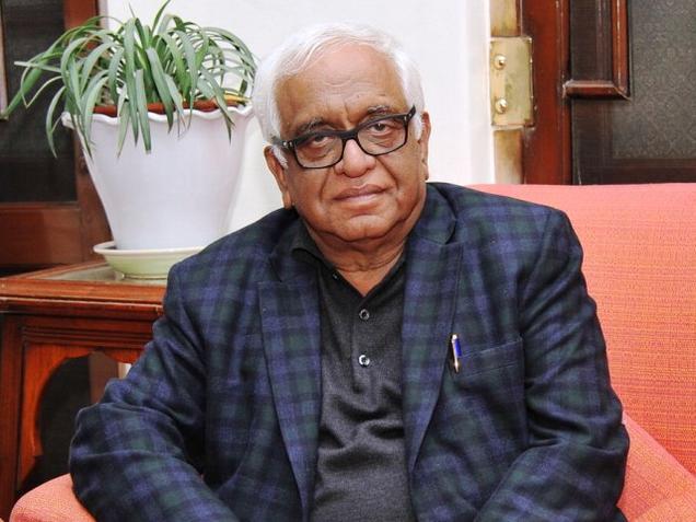 justicemukulmudgaldonatesentireddcafeestodelhipolicemartyrsfund